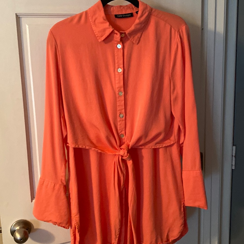 EUC. Orange tie front tunic blouse. Size M